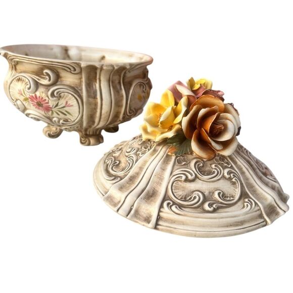 Vintage Capodimonte Porcelain Footed Flower Compote Soup Tureen Bowl With Lid - Picture 11 of 11